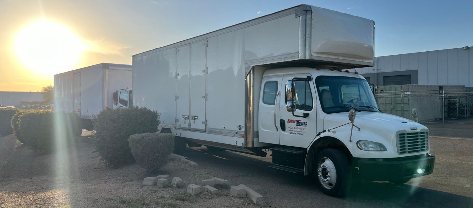 budget movers in phoenx moving truck